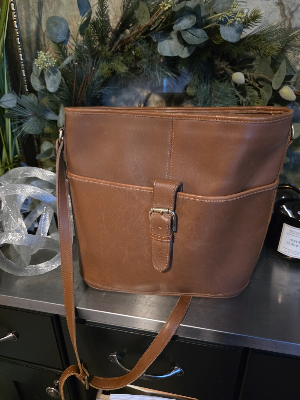 VTG Pay Otis Cowhide Leather Crossbody Bag